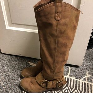 Light down riding boots